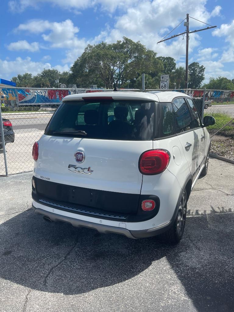 2014 FIAT 500L Trekking photo 2